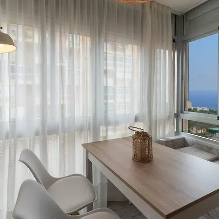 Estudio Reformado Con Vistas Al Mar Y Piscina, Ideal Parejas En * Benalmádena