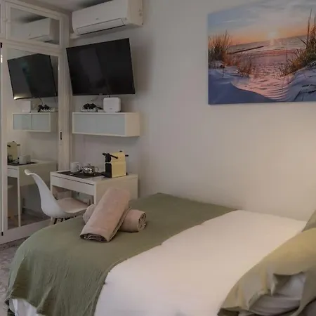 Estudio Reformado Con Vistas Al Mar Y Piscina, Ideal Parejas En * Benalmádena