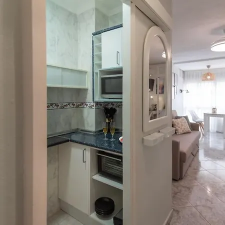 Apartment Estudio Reformado Con Vistas Al Mar Y Piscina, Ideal Parejas En Benalmádena